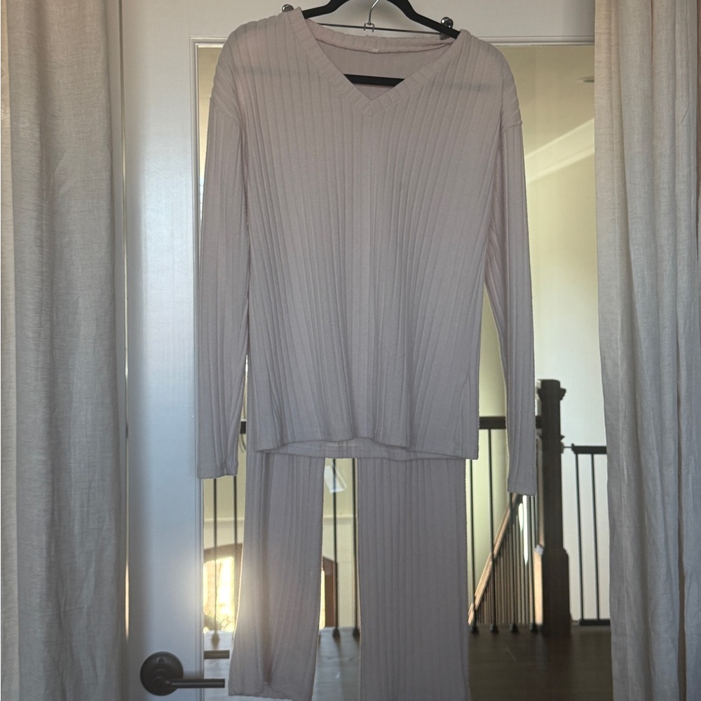 Women’s beige lounge set